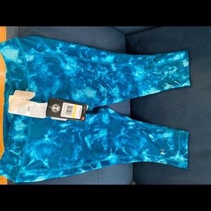 Under armour blue capri athletic pants